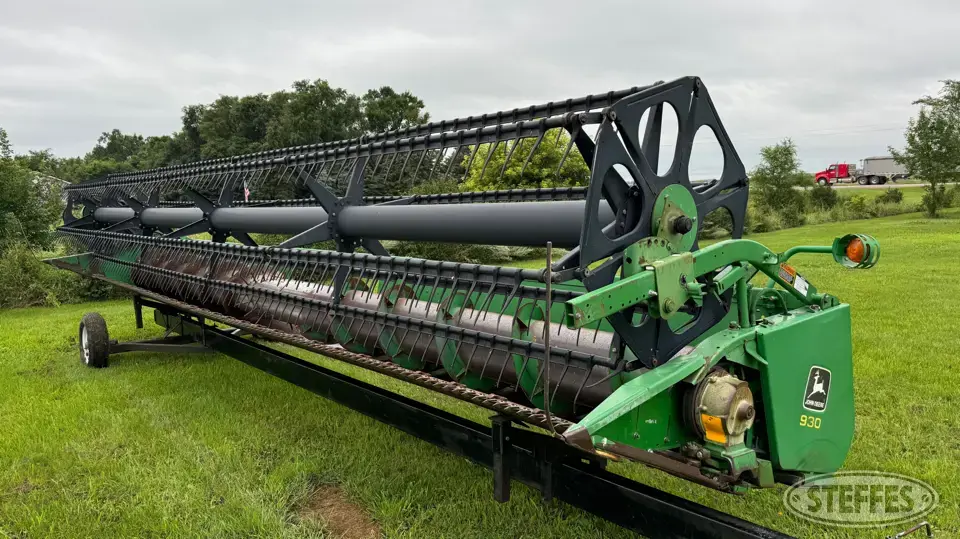 1998 John Deere 930 Rigid Head