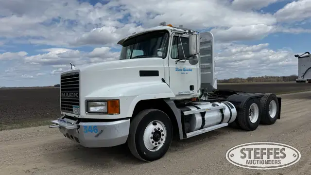 2003 Mack CH613