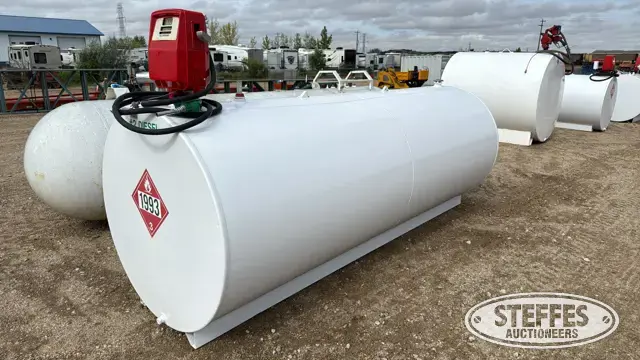 1,000 gal. fuel tank