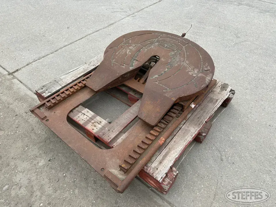 Holland fixed 5th wheel hitch Truck-Trailer Part