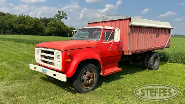1975 Dodge D600