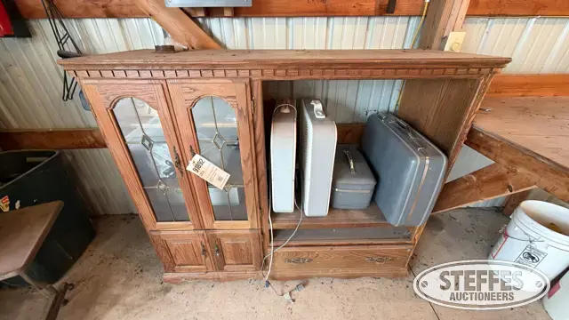 Entertainment stand w/contents