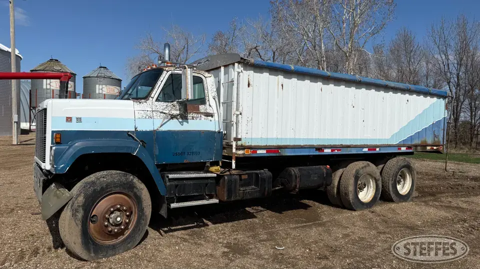 1985 GMC Brigadier Tandem Boxed Truck
