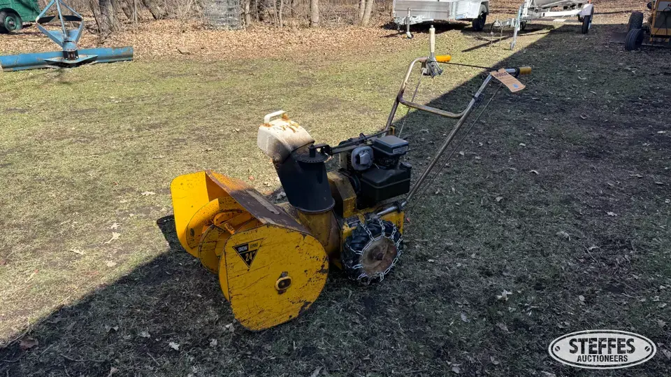 Hand Eclipse CH-584-5 Self-Propelled Snowblower