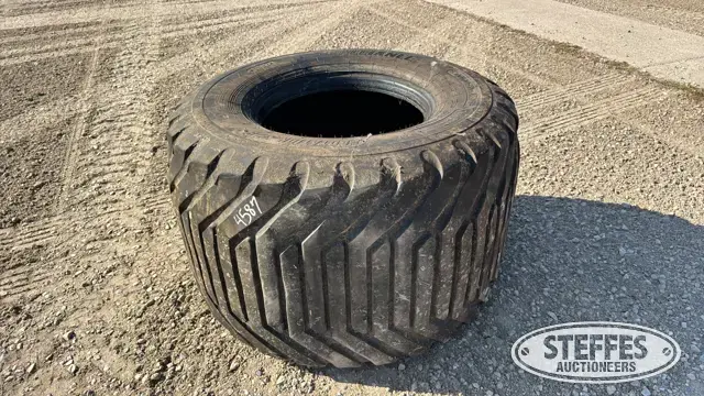 (1) Alliance 700/50R22.5