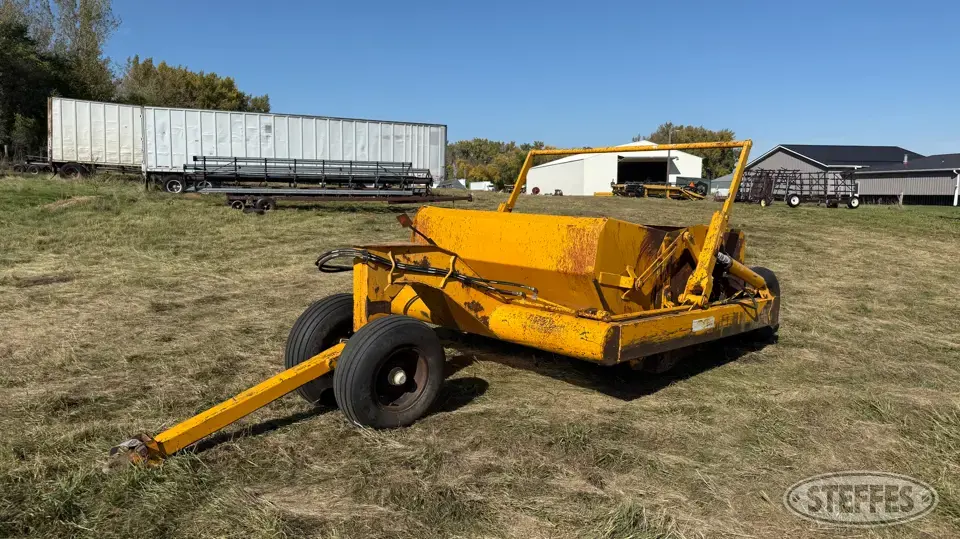 1974 Midland M86 Pull Scraper