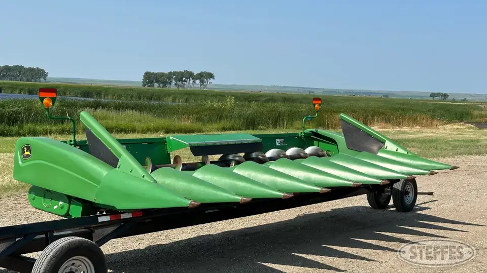 2003 John Deere 893 Corn Head