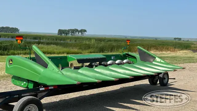 2003 John Deere 893