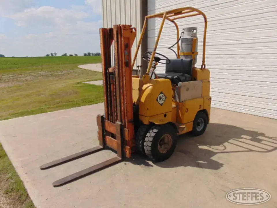 1975 Allis Chalmers FTPL 30-24 Warehouse Forklift