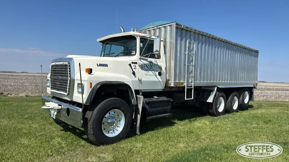 1995 Ford L9000 Grain Truck