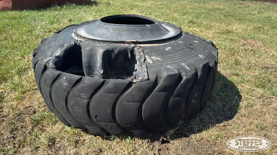Tire water tank Feeders and Bunk