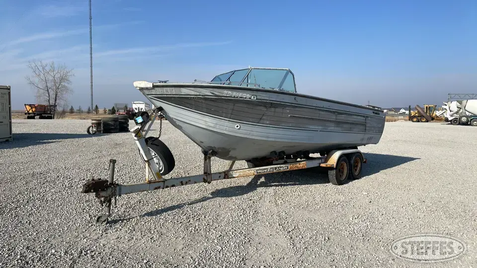 1988 Crestliner Nordic Boat