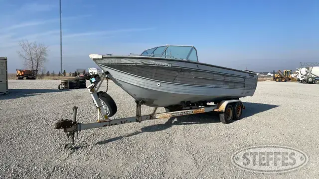 1988 Crestliner Nordic