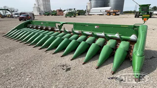 2018 John Deere 718C