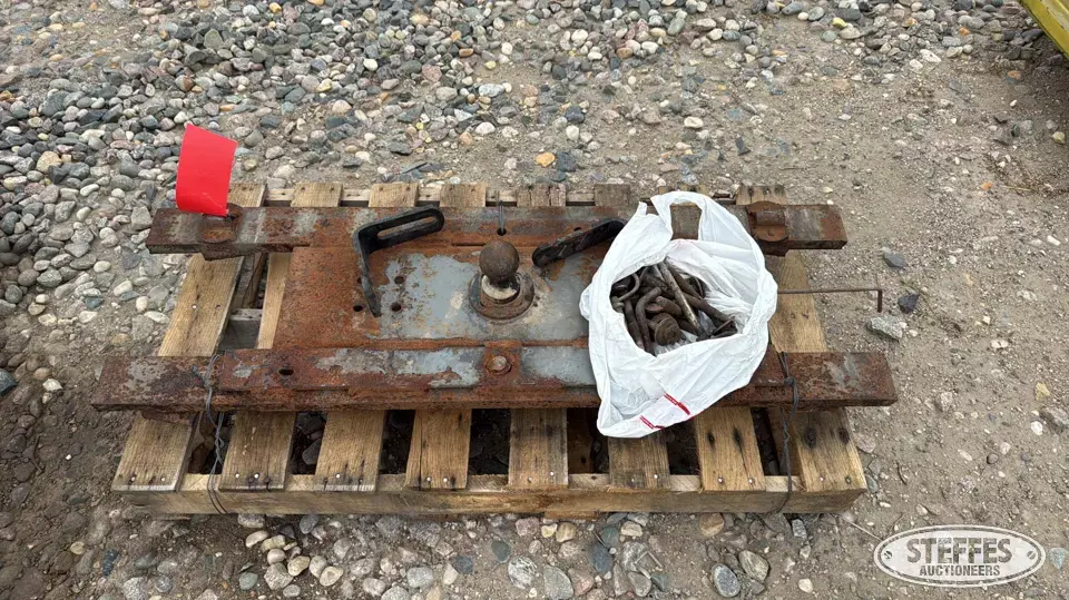 B&W hitch Truck-Trailer Part