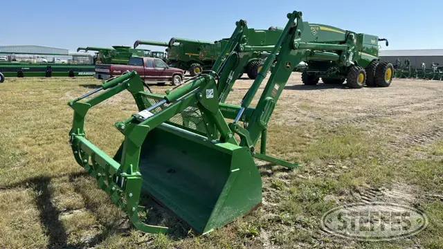 2022 John Deere 640R