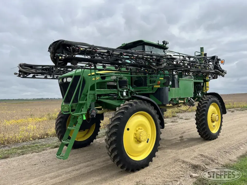 2008 John Deere 4830 Self-Propelled Sprayer