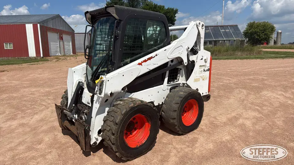 2020 Bobcat S590 Wheeled Skid Steer