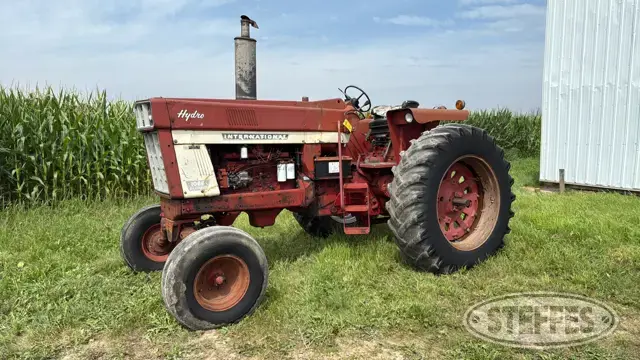 1972 Farmall 1066 Hydro