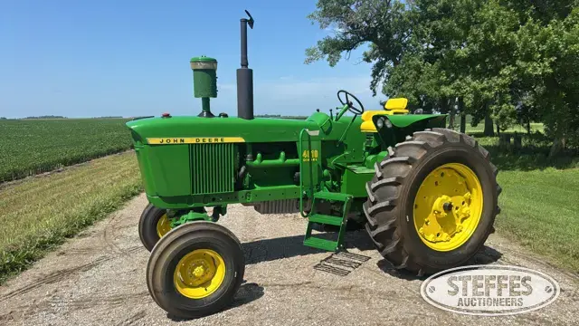 1963 John Deere 4010