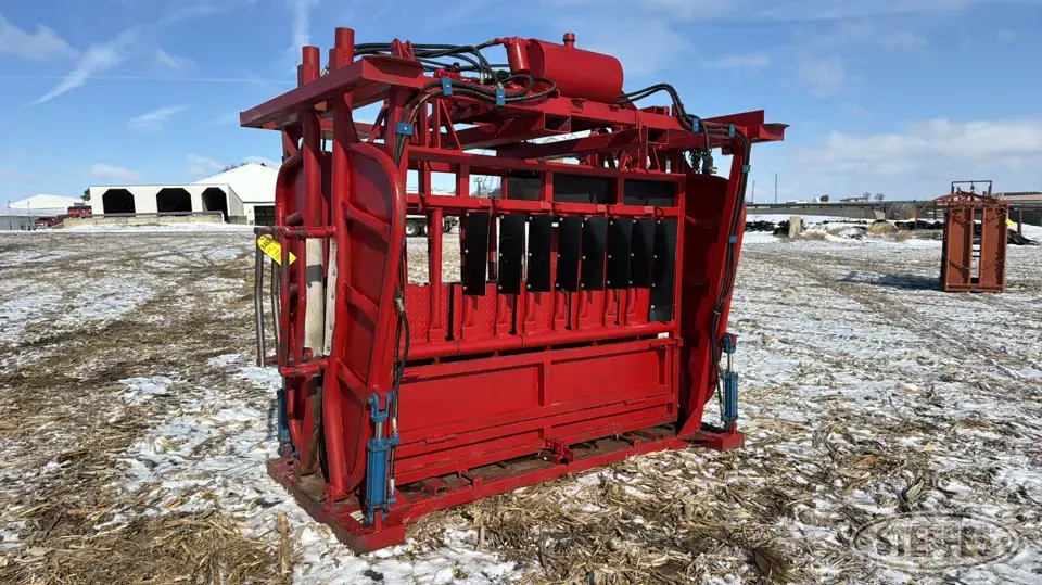 Hyd. squeeze chute