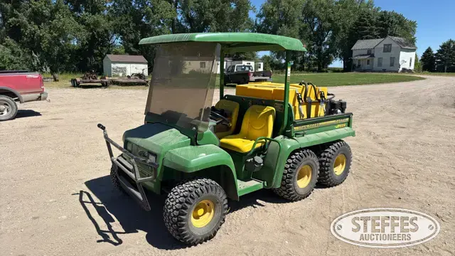 John Deere Gator 6x4