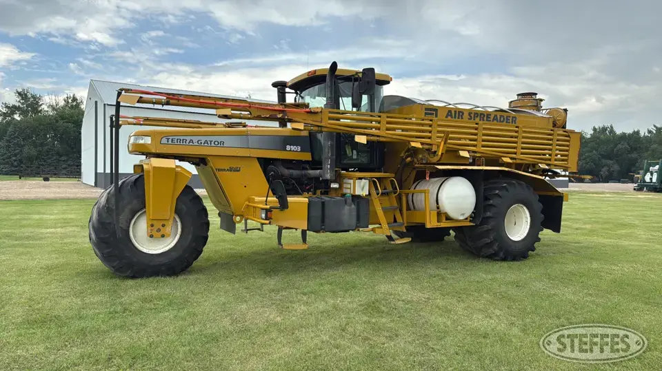 2003 Ag-Chem TerraGator 8103 Self-Propelled Dry Applicators-Spreaders-Floater