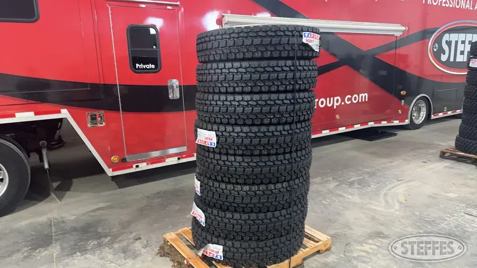 (8) Kapsen HS207 11R22.5 tires Truck Tire
