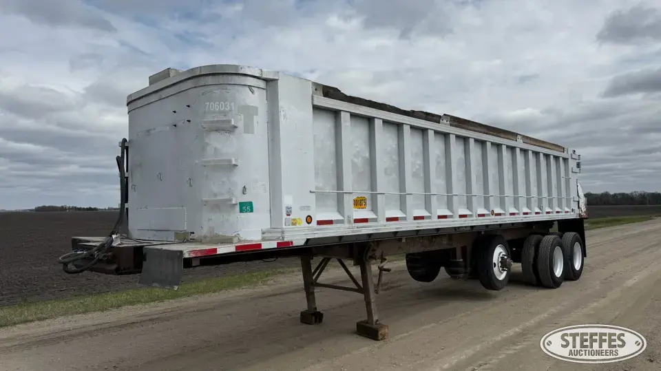 1986 Summit End Dump Trailer