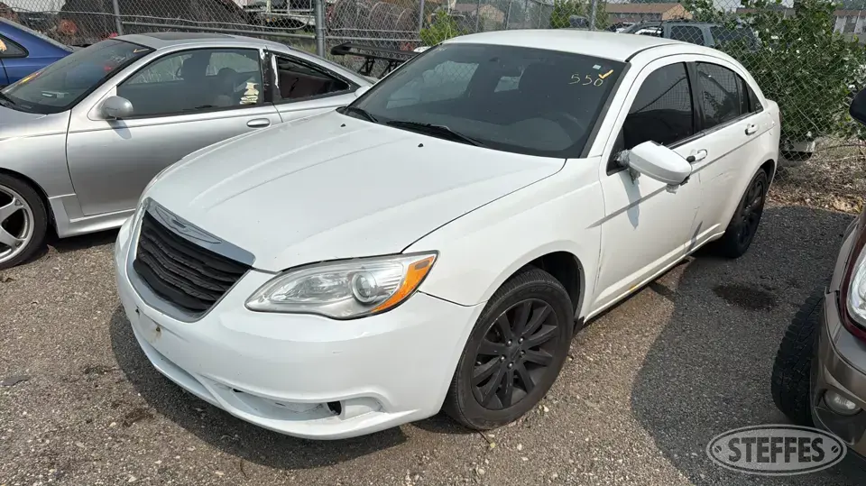 2013 Chrysler 200 Touring Car
