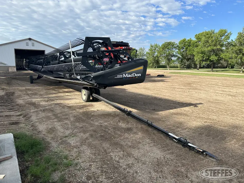 2012 MacDon FD70 Draper Head