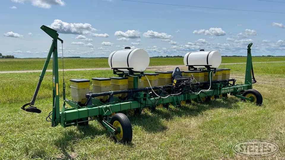 John Deere 7300 12 or More Row Planter