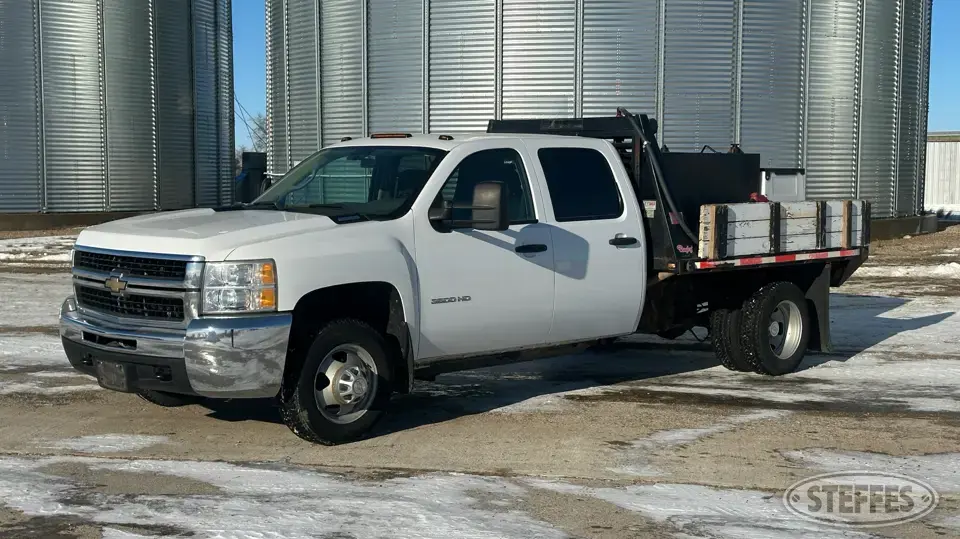 2010 Chevrolet Silverado 3500HD 1 Ton Pickup