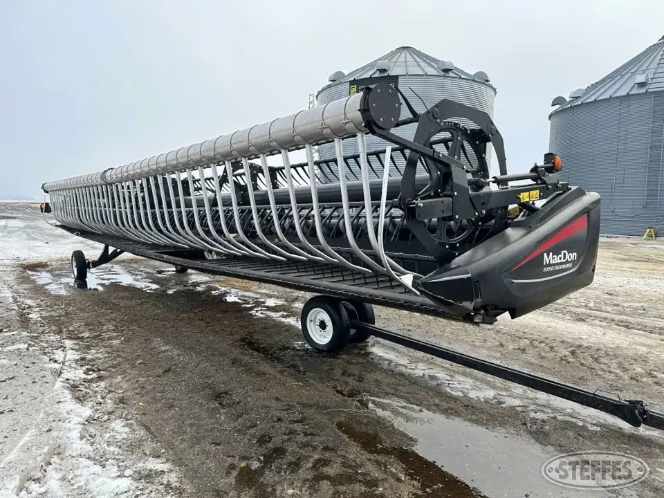 2017 MacDon FD75 Draper Head