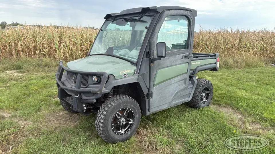 2021 John Deere Gator XUV835R UTV