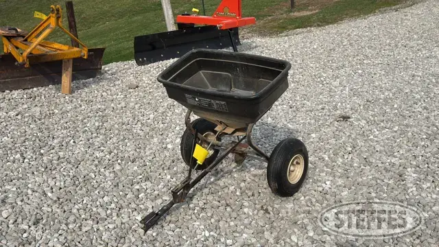 Agri-Fab broadcast spreader