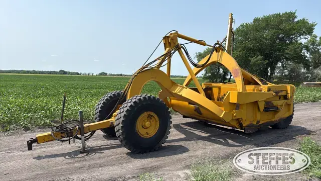 LeTourneau pull scraper