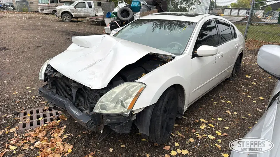 2005 Nissan Maxima Car