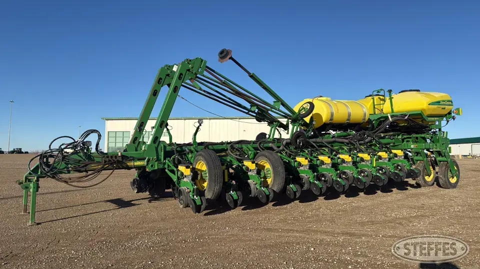 2006 John Deere 1770NT 12 or More Row Planter