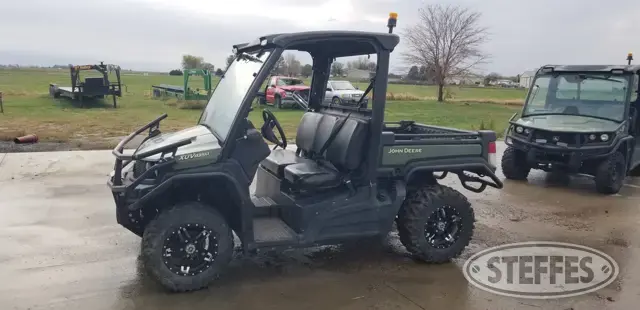 2021 John Deere 835M XUV