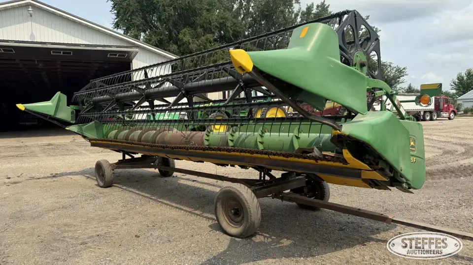 2000 John Deere 925F Flex Head