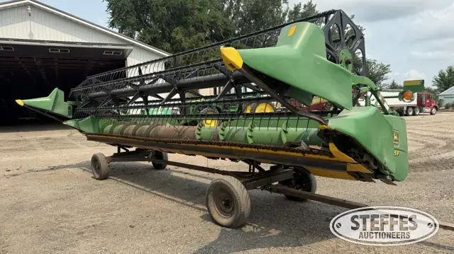 2000 John Deere 925F