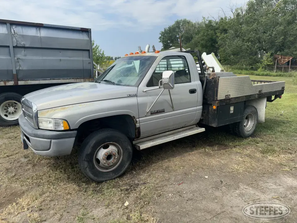 1996 Dodge Ram 3500 Flatbed Truck