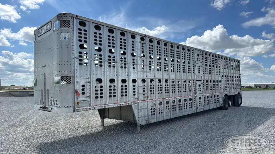 2004 Wilson PSDCL-402HP Semi Livestock Trailer