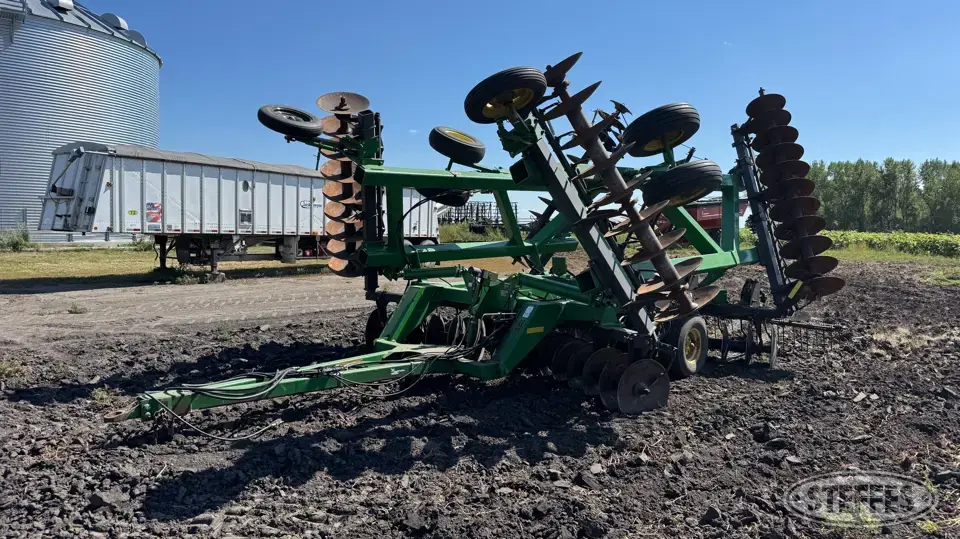 John Deere 650 Disc