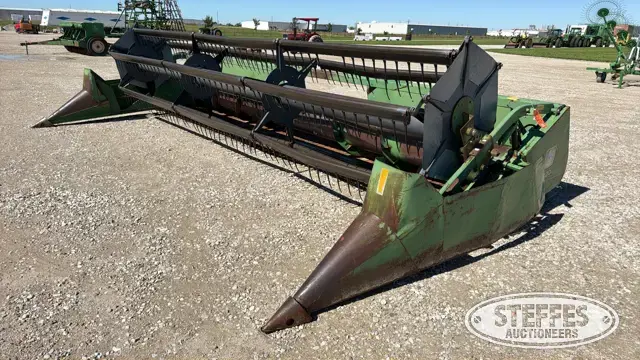John Deere 920