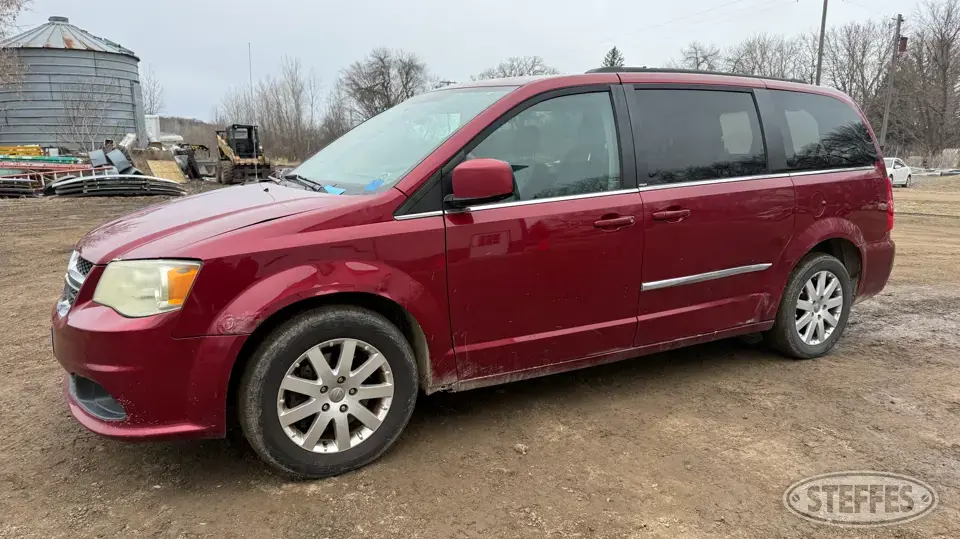 2014 Chrysler Town & Country Van