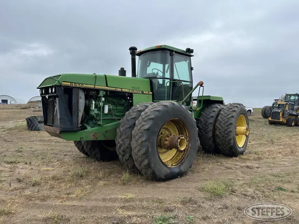 1995 John Deere 8970 4WD Tractor