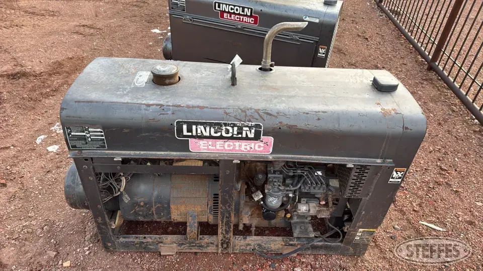 Lincoln Electric Classic 300D Welding