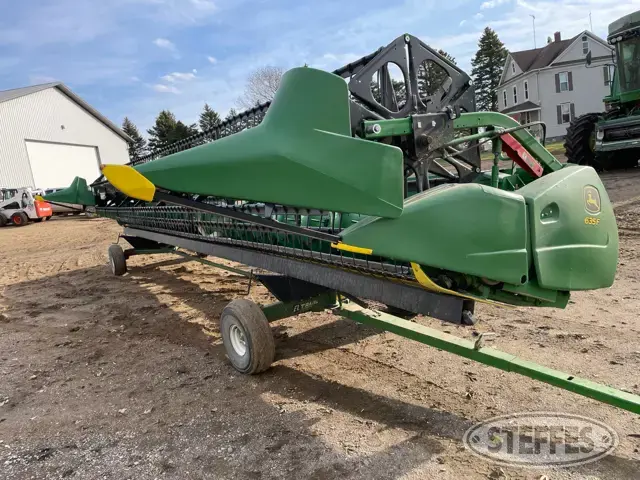 2018 John Deere 635F